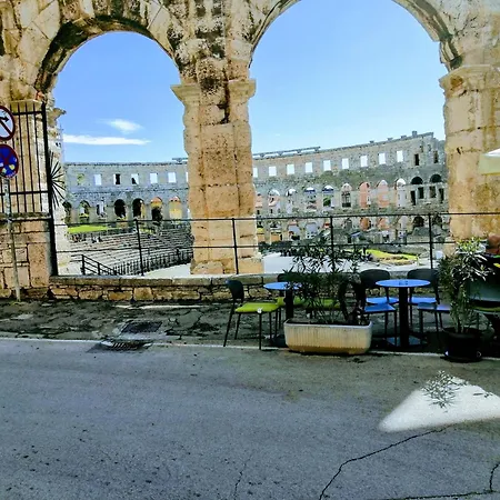Center Colosseum